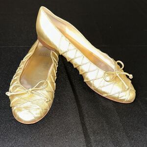 Stuart Weitzman Gold Textured Ballet Flats Size 8